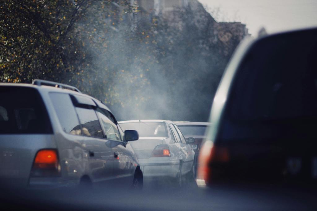 mobil di jam sibuk