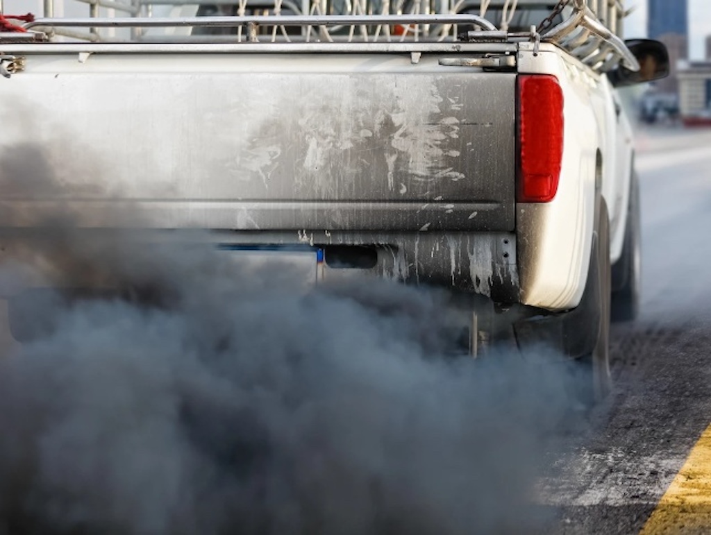 Illustration: Exhaust from logistics vehicles. Photo: Tunas Toyota doc.