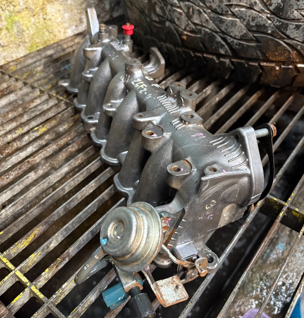 Industrial machine parts after using Heavy Duty Industrial (Photo by: Hasgara)